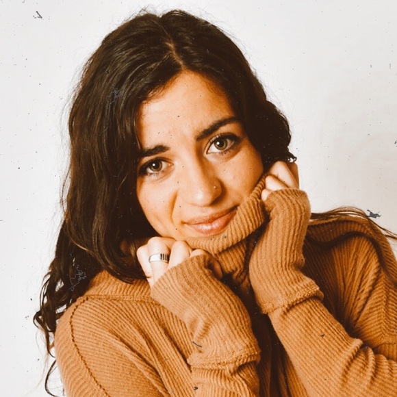 Meet your Posher, Kailey - Picture 1 of 1